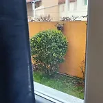 Sandra - Free Private Parking And Garden Apartman