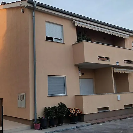 Apartman Sandra -private Parking And Garden *