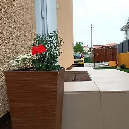 Apartman Sandra -private Parking And Garden