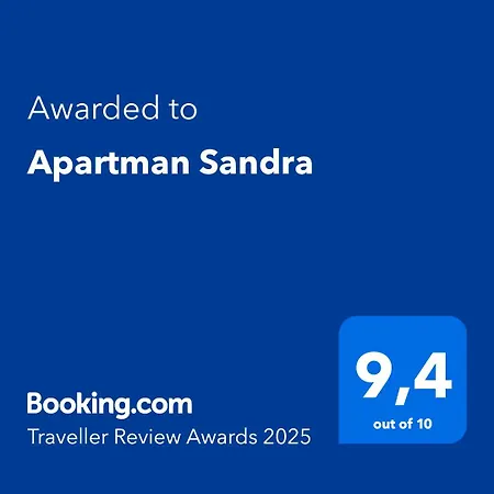 Sandra -private Parking And Garden زادار