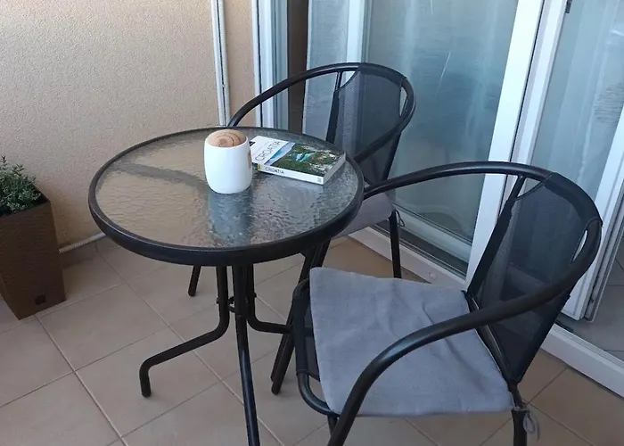 アパート Sandra - Free Private Parking And Garden ザダル