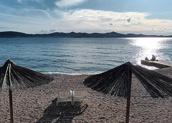 Sandra - Free Private Parking And Garden アパート ザダル